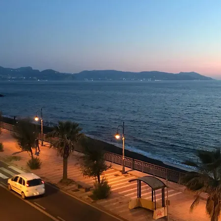 Ad Un Passo Dal Mare
